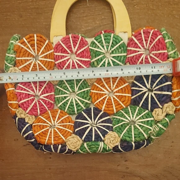 Multicolor Woven Handbag - Picture 4 of 5